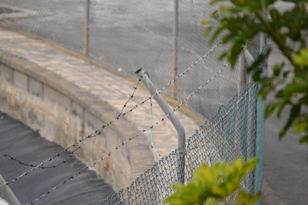 铁丝网图片下载