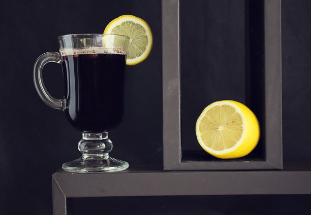一杯柠檬酒图片下载