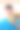 厨房里拿着一杯果汁的男孩图片下载