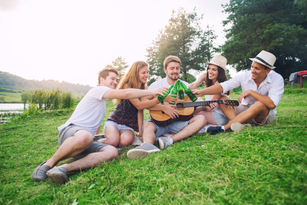 在大自然的朋友图片下载