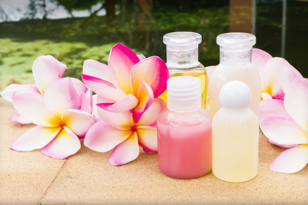 迷你泡泡浴和沐浴露图片下载