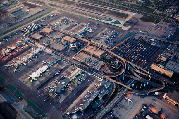 宽松的开销图片下载