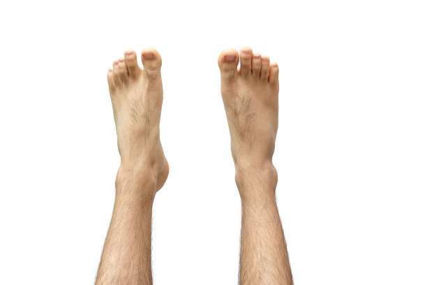 男人的脚孤立在白色背景上图片下载