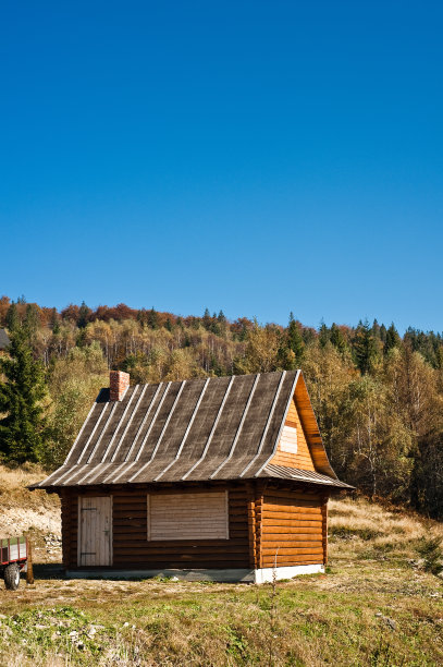 山间小屋图片下载