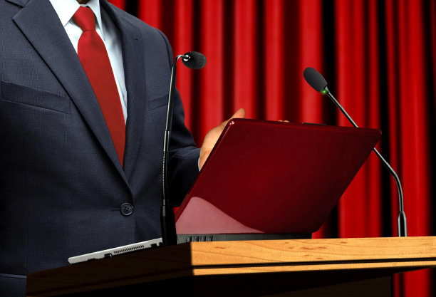 在研讨会上演讲图片下载