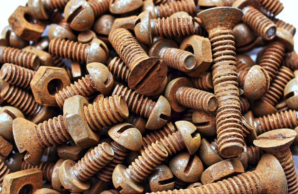 生锈的螺丝图片下载