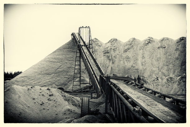 砾石坑图片下载