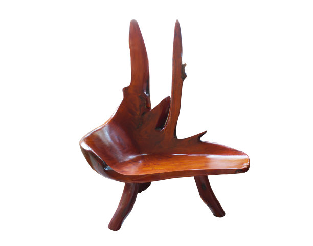 手工制作的木椅孤立在白色背景上图片下载