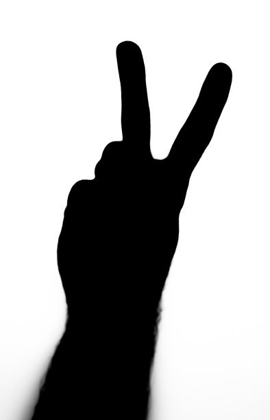 黑色的姿态和平图片下载