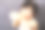 一个亚洲小女孩喝着一瓶牛奶素材图片