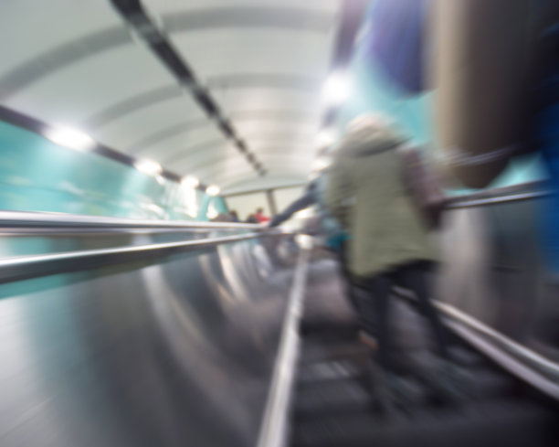 地铁乘客图片下载