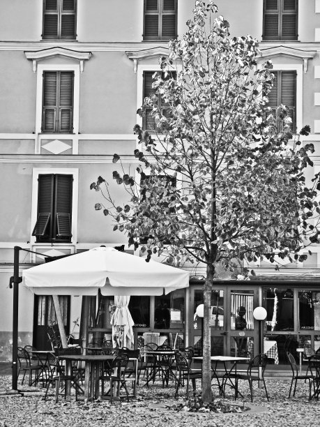 在b&w关闭的披萨餐厅庭院图片下载