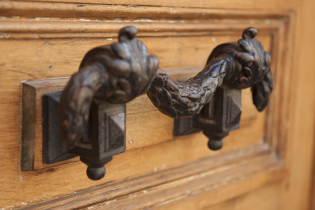 古老的门图片下载