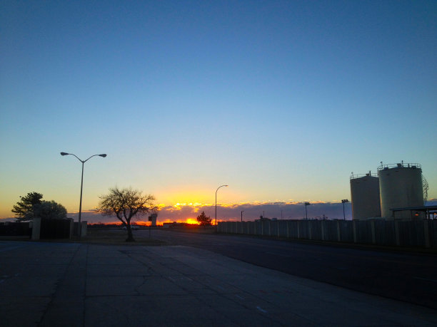 Tinker AFB的晨曦图片下载