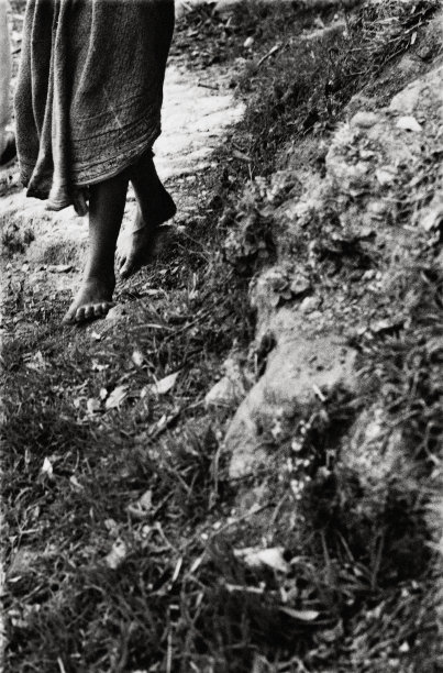 赤脚印度妇女图片下载