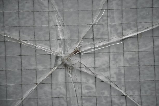 打碎了玻璃图片下载