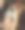 拿着香水瓶的女人图片下载