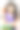 女孩从图画纸上剪下了心形图片下载