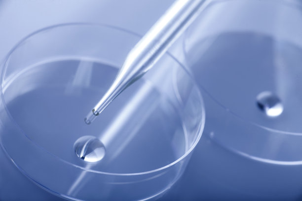 培养皿和移液管图片下载