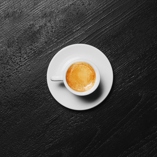 背景是一杯白咖啡图片下载