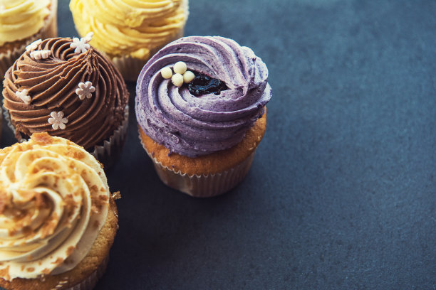 沙漠奶油蛋糕素材图片