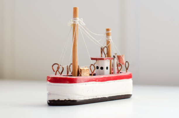木制玩具船图片下载