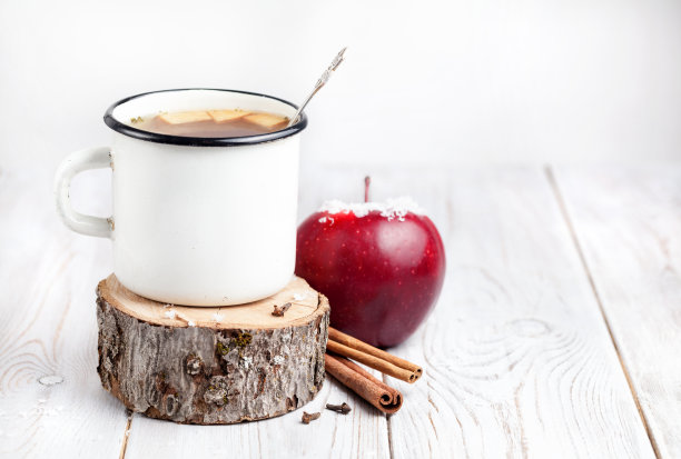 苹果的冬季热饮图片下载