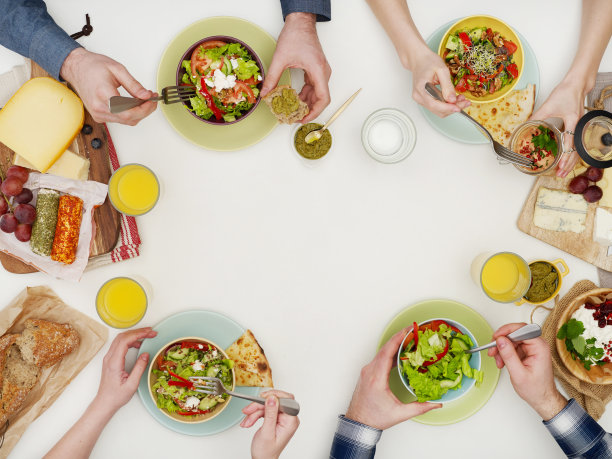 上图为餐桌图片下载