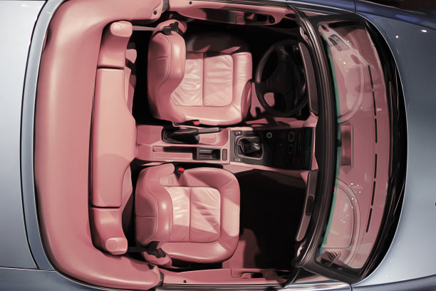 内饰真皮的敞篷车。当代油画风格中的插图。图片下载