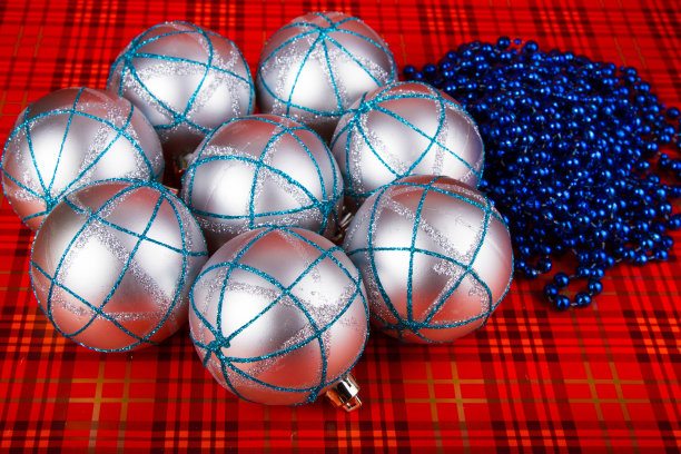 银色圣诞球图片下载