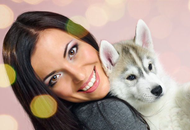 女人和狗图片下载