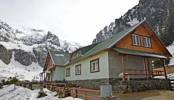 Malaiesti山小屋图片下载