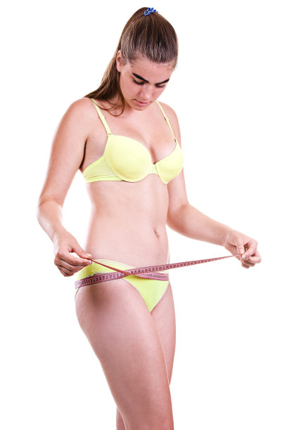 穿着游泳衣的漂亮女孩图片下载