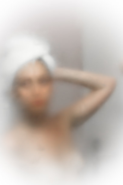 女人在浴室图片下载