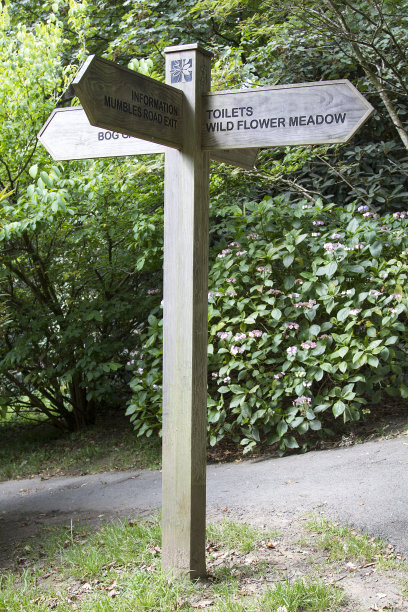 木制的标杆图片下载