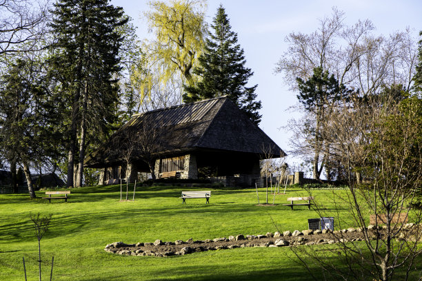 春天的爱德华兹花园图片下载