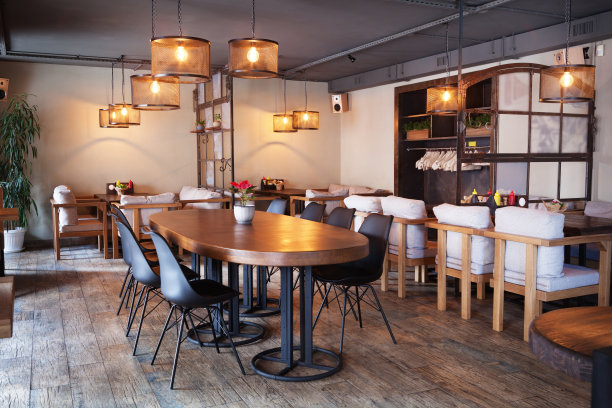 现代欧洲咖啡馆内饰。图片下载