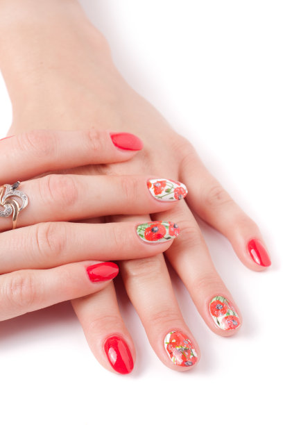 红色指甲与图案孤立的白色背景图片下载