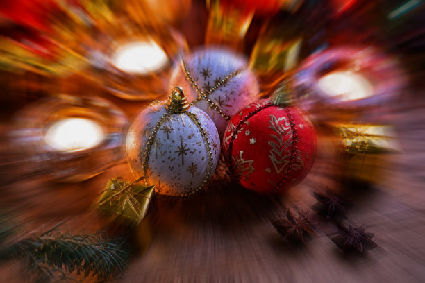 圣诞舞会，礼品盒，八角和蜡烛图片下载