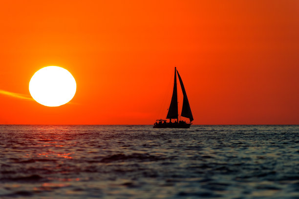 日落帆船图片下载