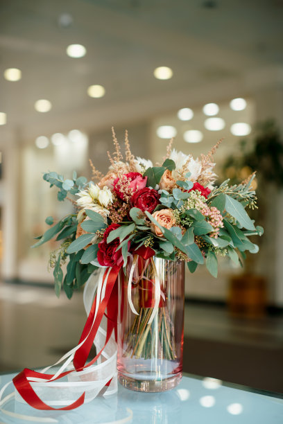 美丽的新娘鲜花束图片下载