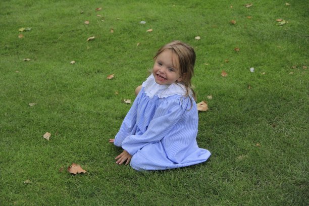 厚颜无耻的女孩图片下载