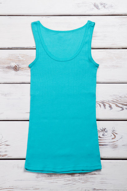 青绿色针织t恤。图片下载