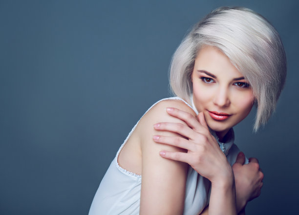 金发碧眼的模特图片下载