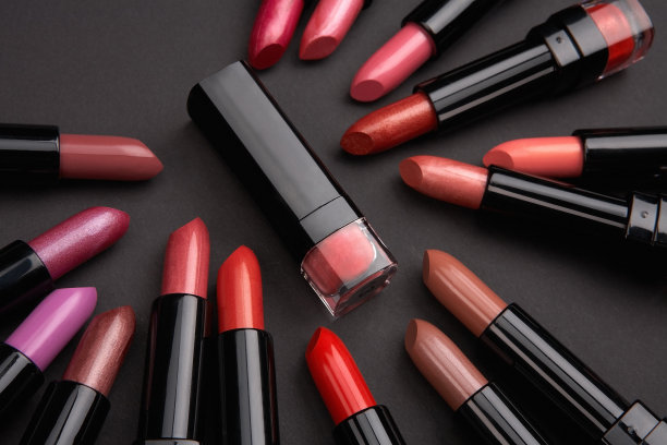 一套彩色唇膏，工作室拍摄图片下载