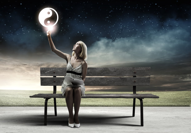 女孩的书图片下载