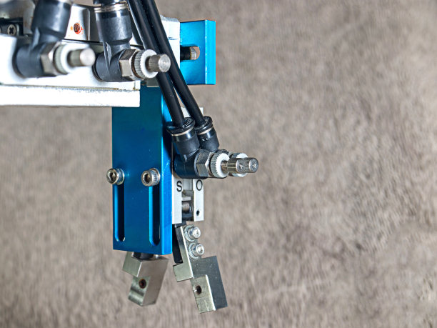 机械手的控制。图片下载