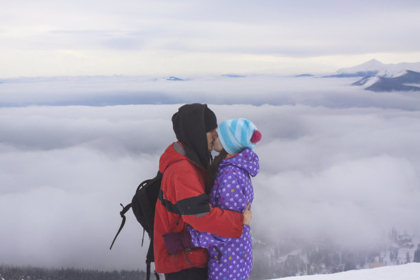 在空中亲吻图片下载