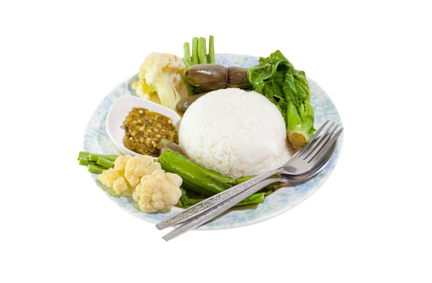 泰国菜，辣椒鲭鱼，蔬菜和酱汁图片下载