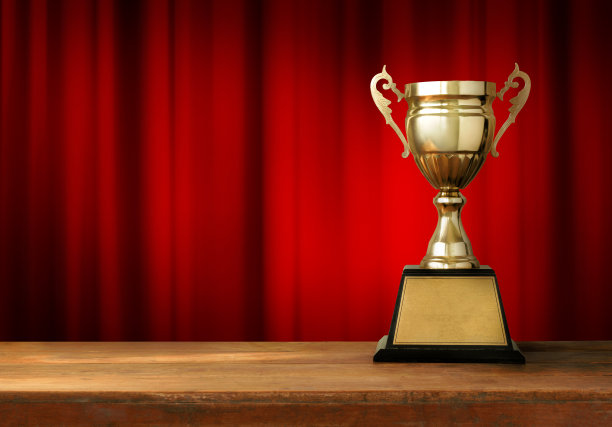 奖杯照片素材ID：133039180